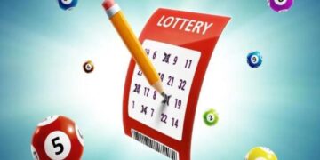 How do lottery platforms share draw outcomes with players?
